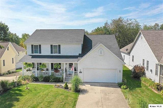 1st image of 785 Country Club Dr