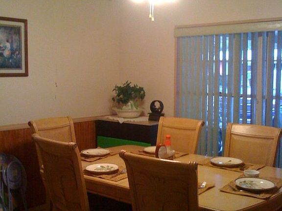 Separate formal dining