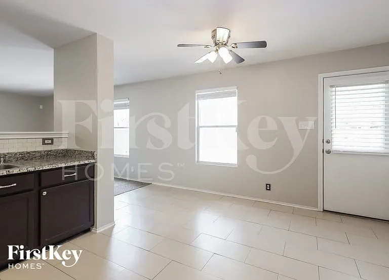 12707 Gardenia Pass — Photo 4