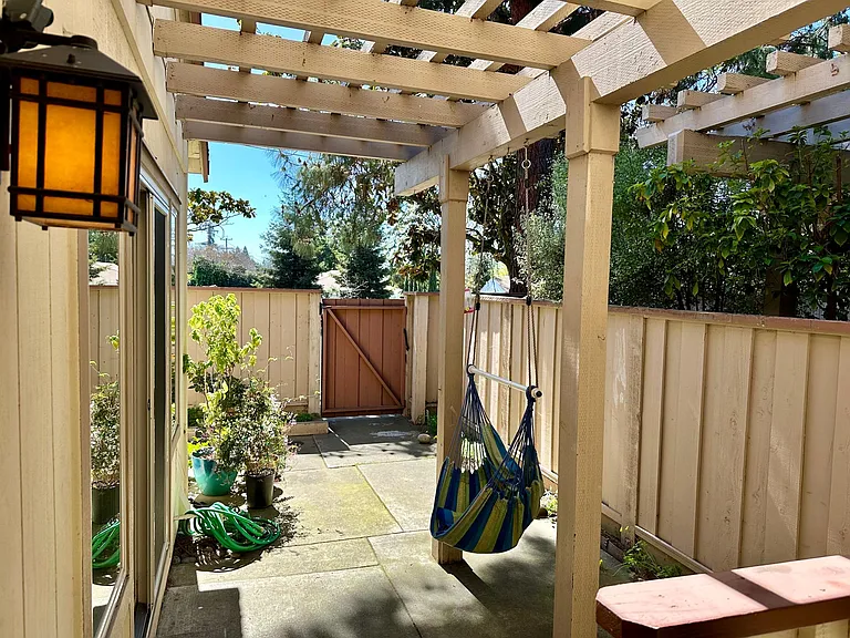 38486 Redwood Ter — Photo 5