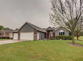 6220 Stony Hill Dr, Oregon, WI 53575