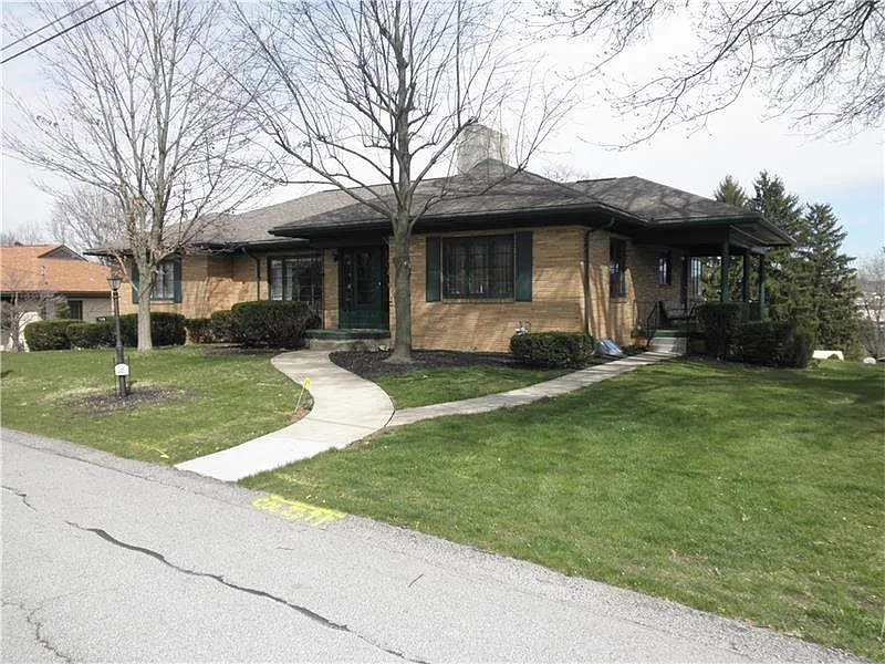 720 Sara Dr photo 1