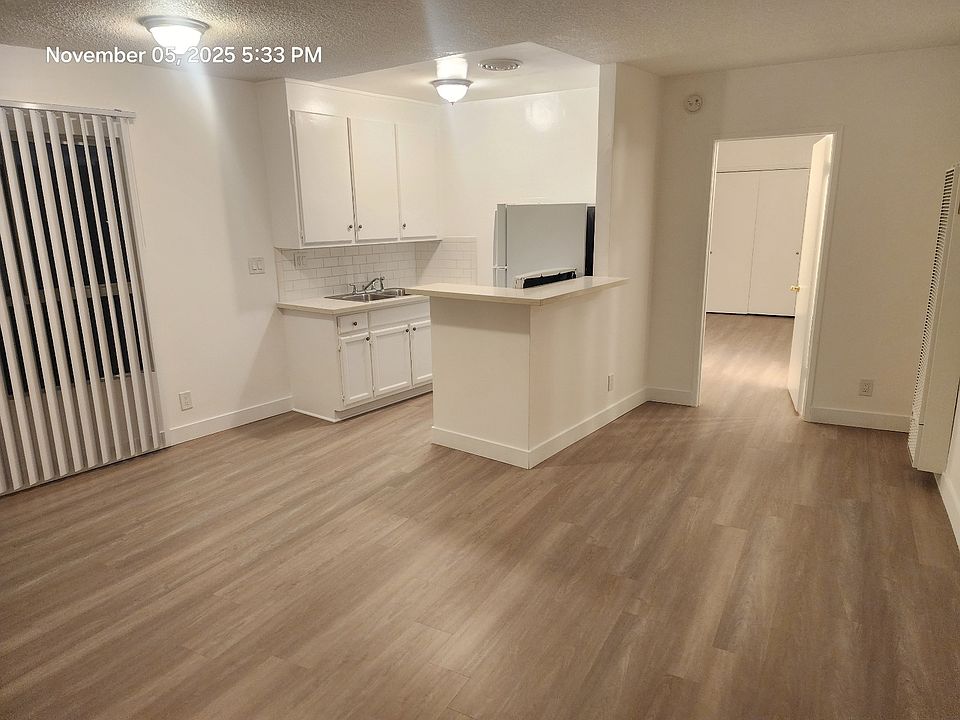 1st image of 12327 Greene Ave #10