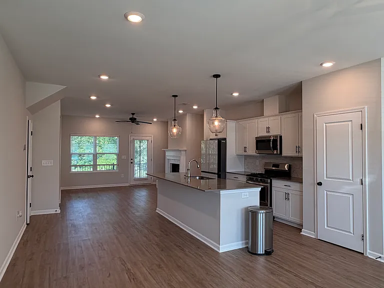 598 Waterpoint Way — Photo 5