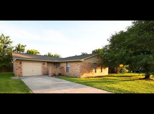 825 Oak Grove Ln, Royse City, TX 75189