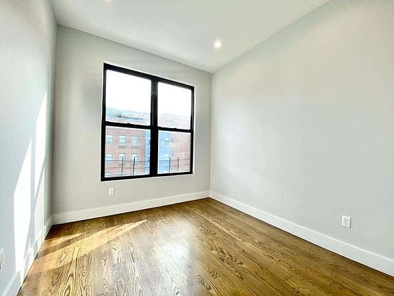 2nd image of 1556 Fulton St #222FF