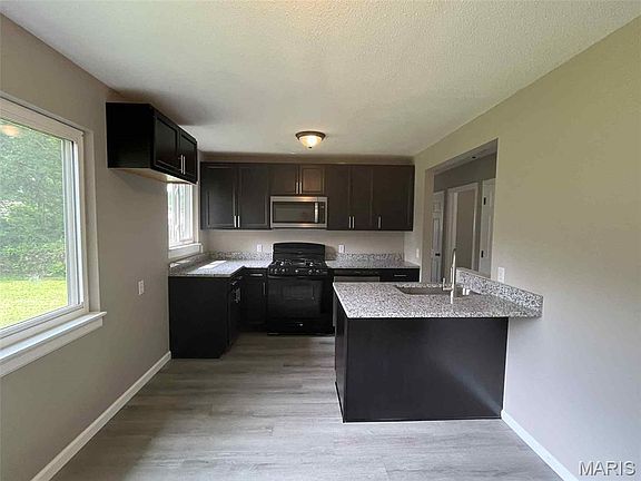 5th image of 2420 Churchill Downs Dr