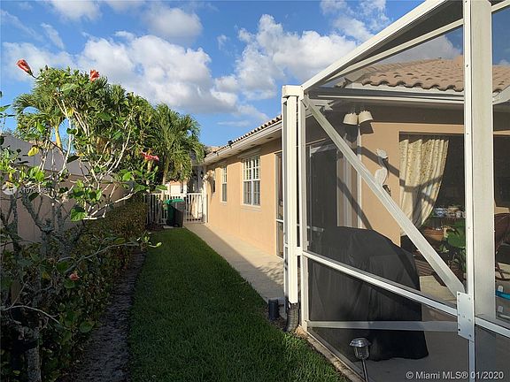 2nd image of 12255 SW Elsinore Dr