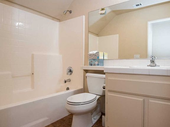 5th image of 2749 Bouquet Ln