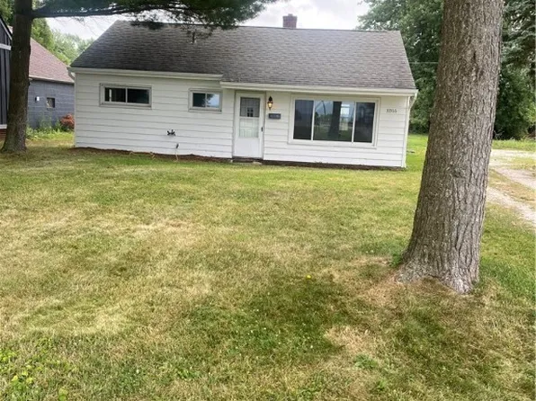 33366 Lake Shore Blvd, Eastlake, OH 44095