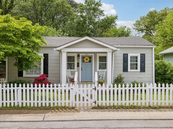 1304 Jones St, Old Hickory, TN 37138