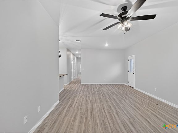5th image of 110 Leon Ln
