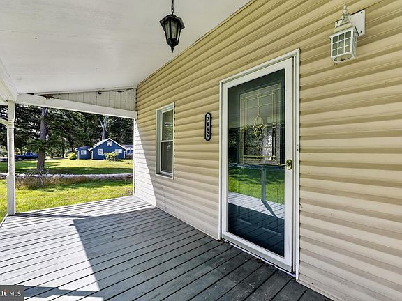 3rd image of 2882 Locust Ridge Rd