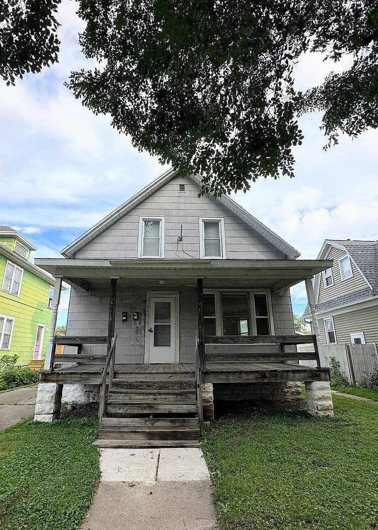 820 Howard St. — Photo 2