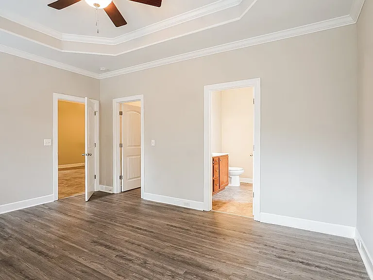 626 Waterford Ln — Photo 11