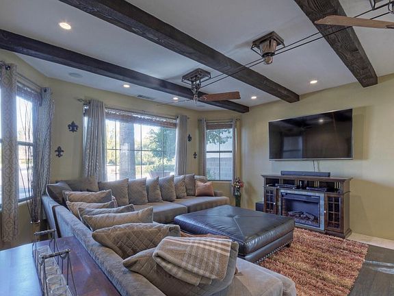7344 N 9th Pl - FR