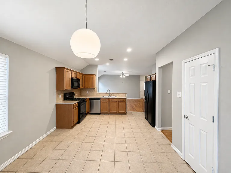 2119 Hawthorne Brk — Photo 8