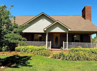 1926 Victorian Rd, Columbia, TN 38401