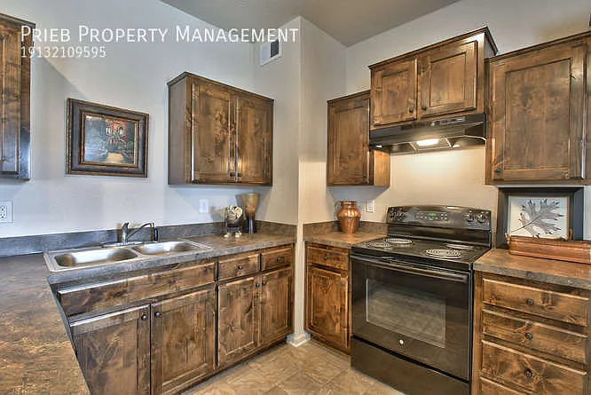 282 N Ferrel St — Photo 12