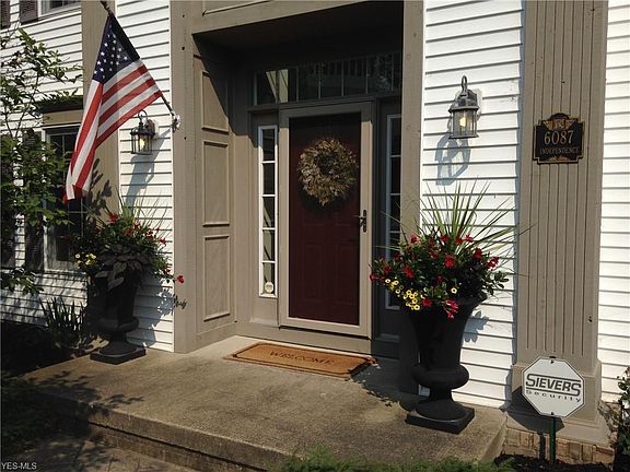 3rd image of 6087 Independence Dr