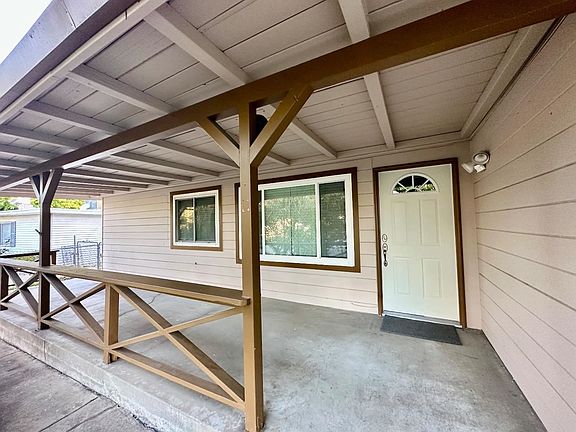 3rd image of 5637 Georgia Dr