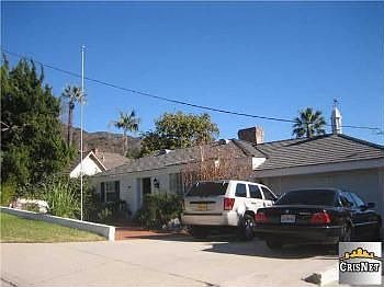 1st image of 1122 E Providencia Ave