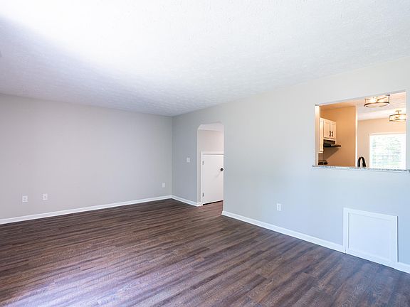 5th image of 1352 S Talbott St #1360