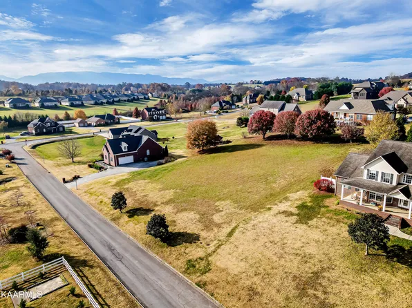 Front Runner Ln, Seymour, TN 37865