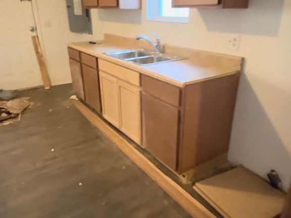 3rd image of 306 N Elder Ave