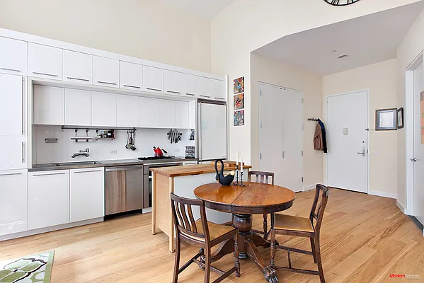 Sold by Modern Spaces | media 2