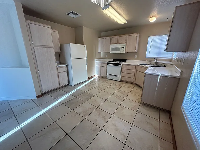 4718 Checker Way — Photo 15
