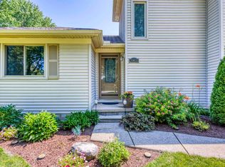 29831 Forton Rd, Chesterfield, MI 48047