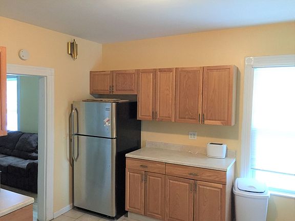 3rd image of 6 Clarke St #2B-1Ba