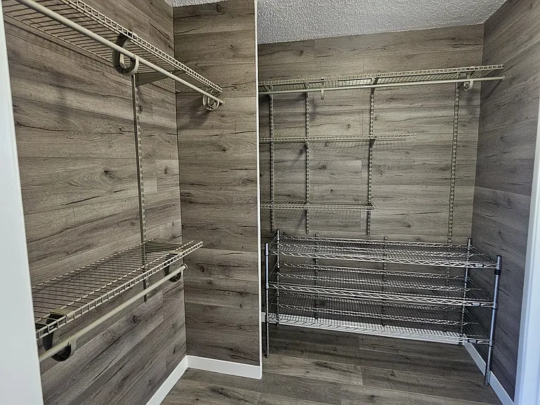 Main Bedrrom Walk In Closet
