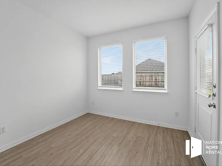 1337 Almond Rd — Photo 8