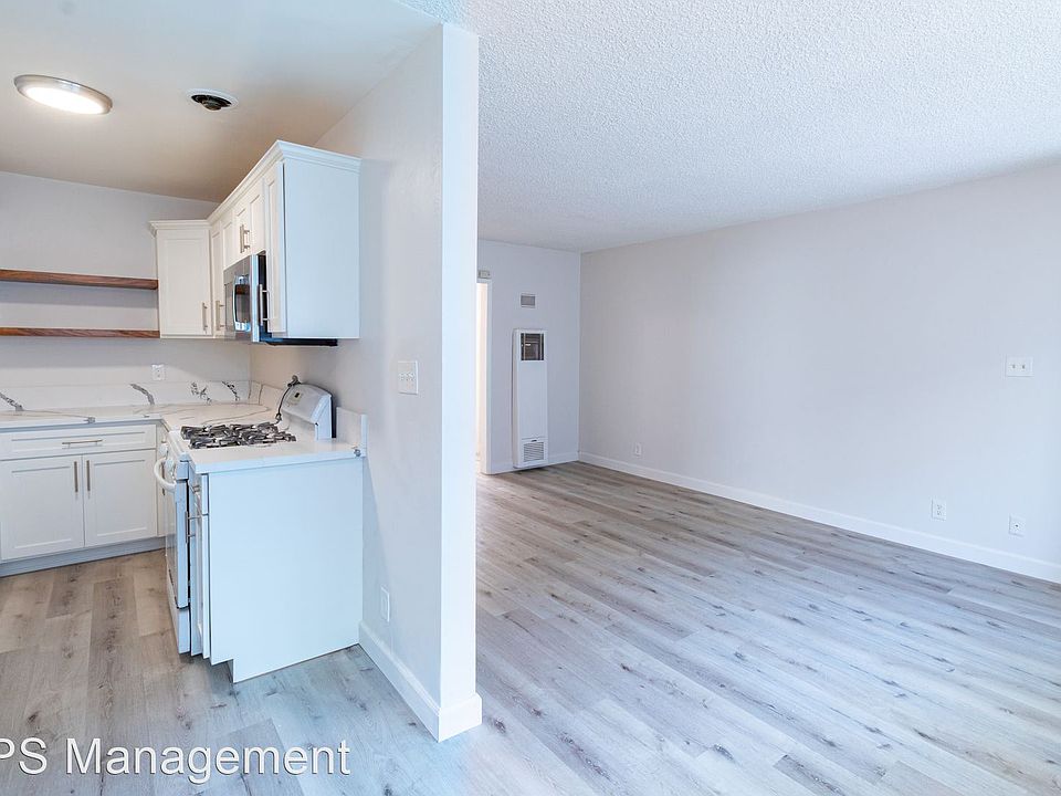 1st image of 517 Venice Way APT E