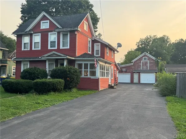 34 Syracuse St, Baldwinsville, NY 13027