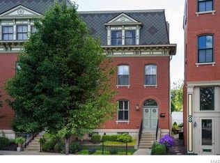 1405 Vail Pl, Saint Louis, MO 63104