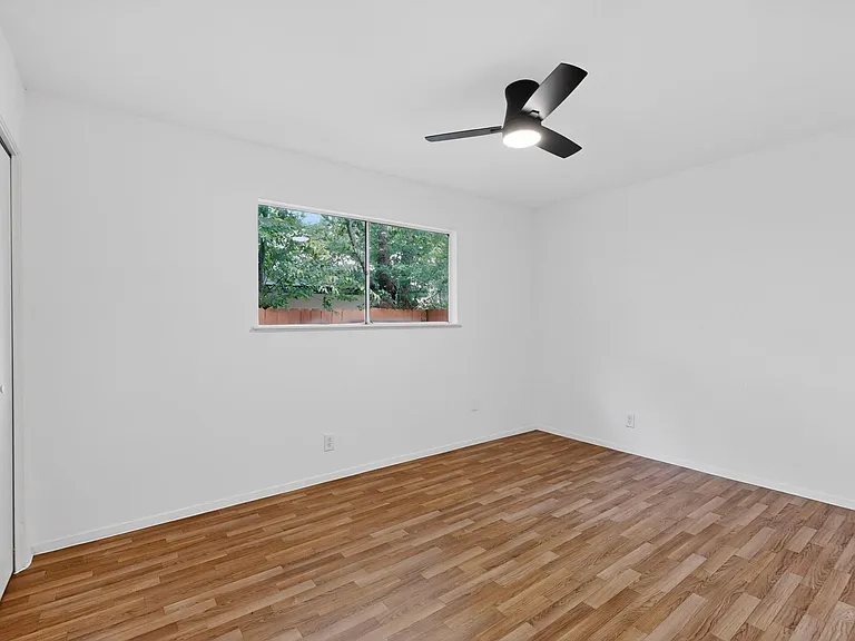 9807 Dallum Dr — Photo 21