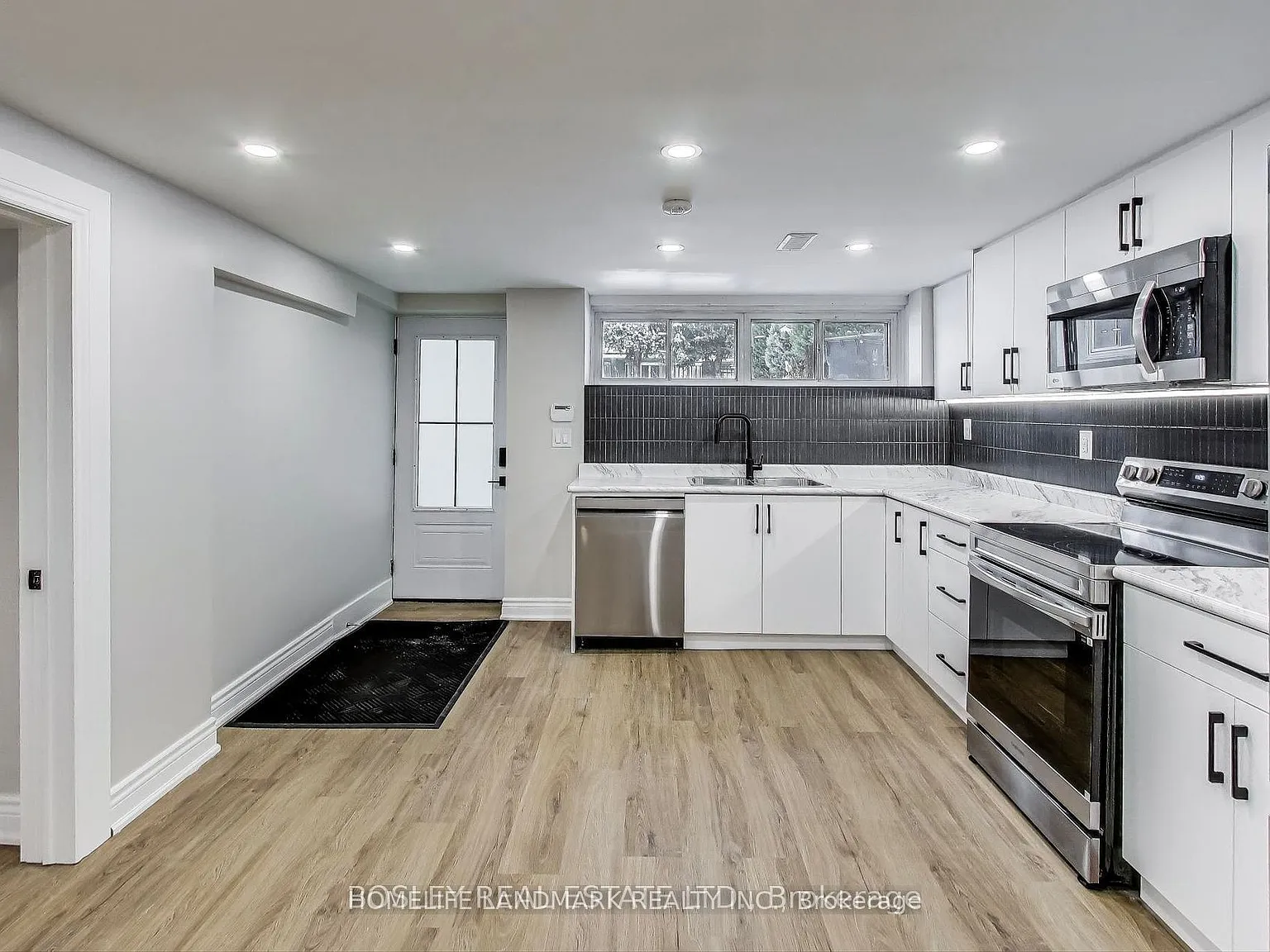 3 bed, $2,750 — Photo 2
