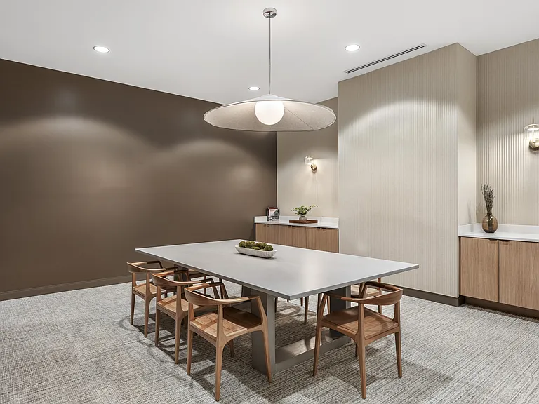 75 Tresser Blvd Apartments — Photo 12