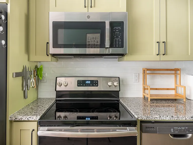 8899 SW Elena Ln #1 — Photo 6