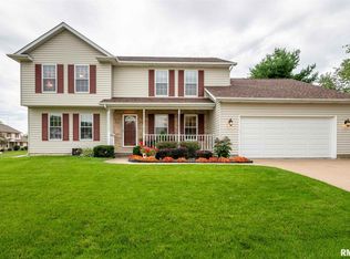 2115 Hawk Dr, Bettendorf, IA