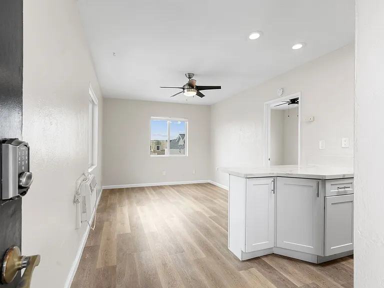 715 Cohasset — Photo 22