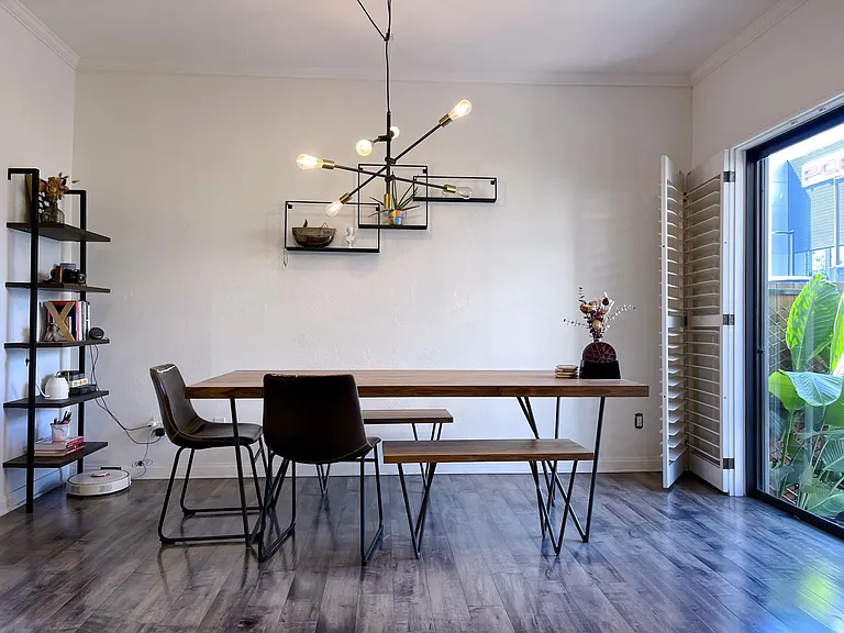 1655 Greenfield Ave #29 — Photo 3