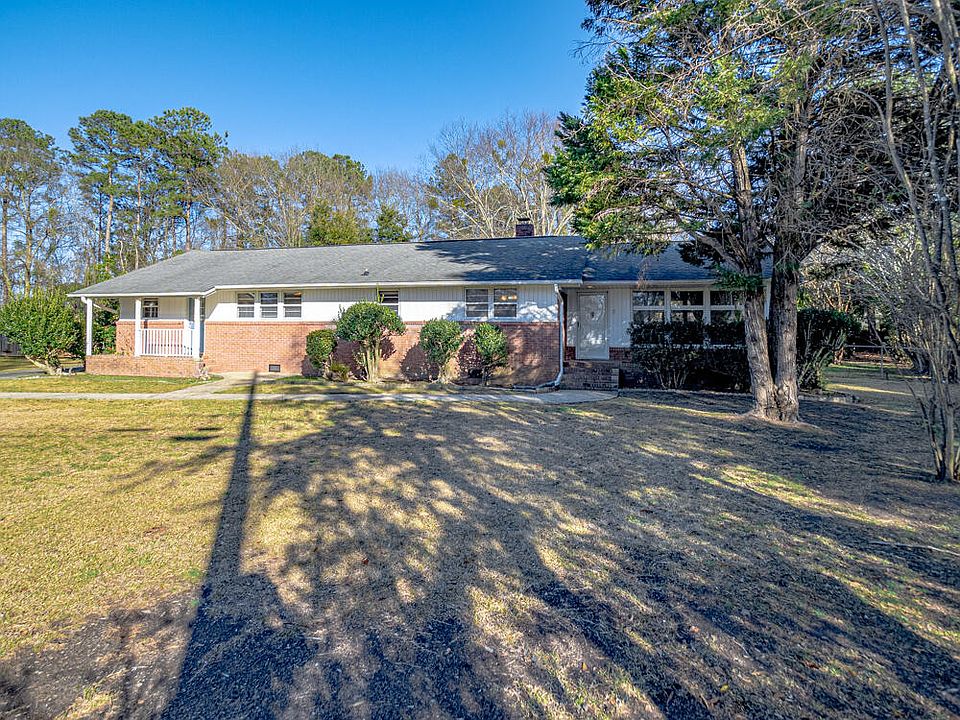 1st image of 3 Herbert Cir