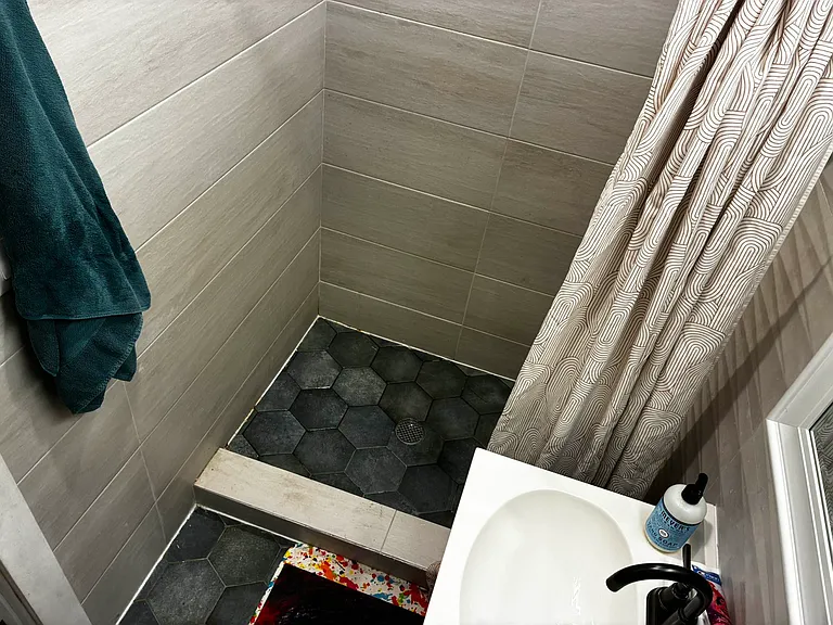 121 Clermont Ave #B2 — Photo 8