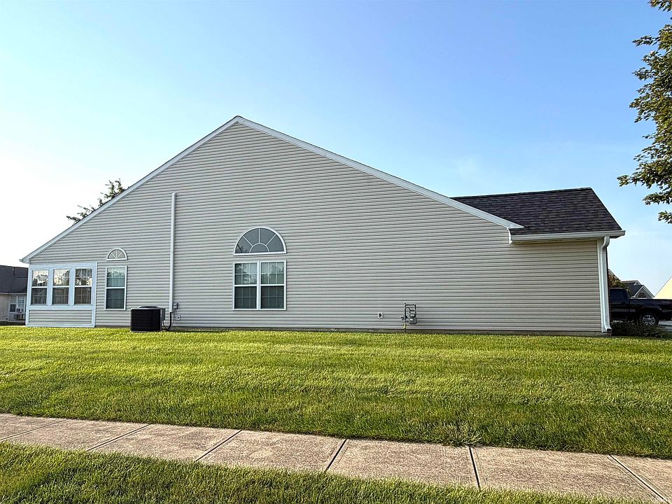 2nd image of 2806 Bridgestone Cir