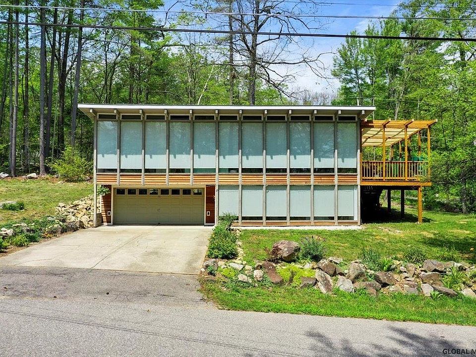 1st image of 29 Schermerhorn Dr