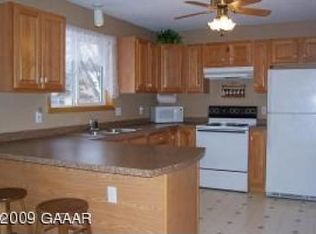 215 10th Ave E, Alexandria, MN 56308